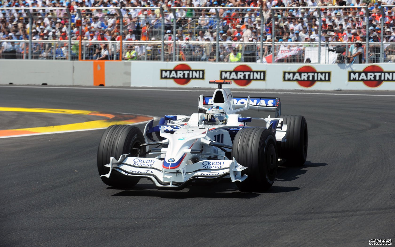 F1新秀困境：当代年轻车手为何难获成长空间？