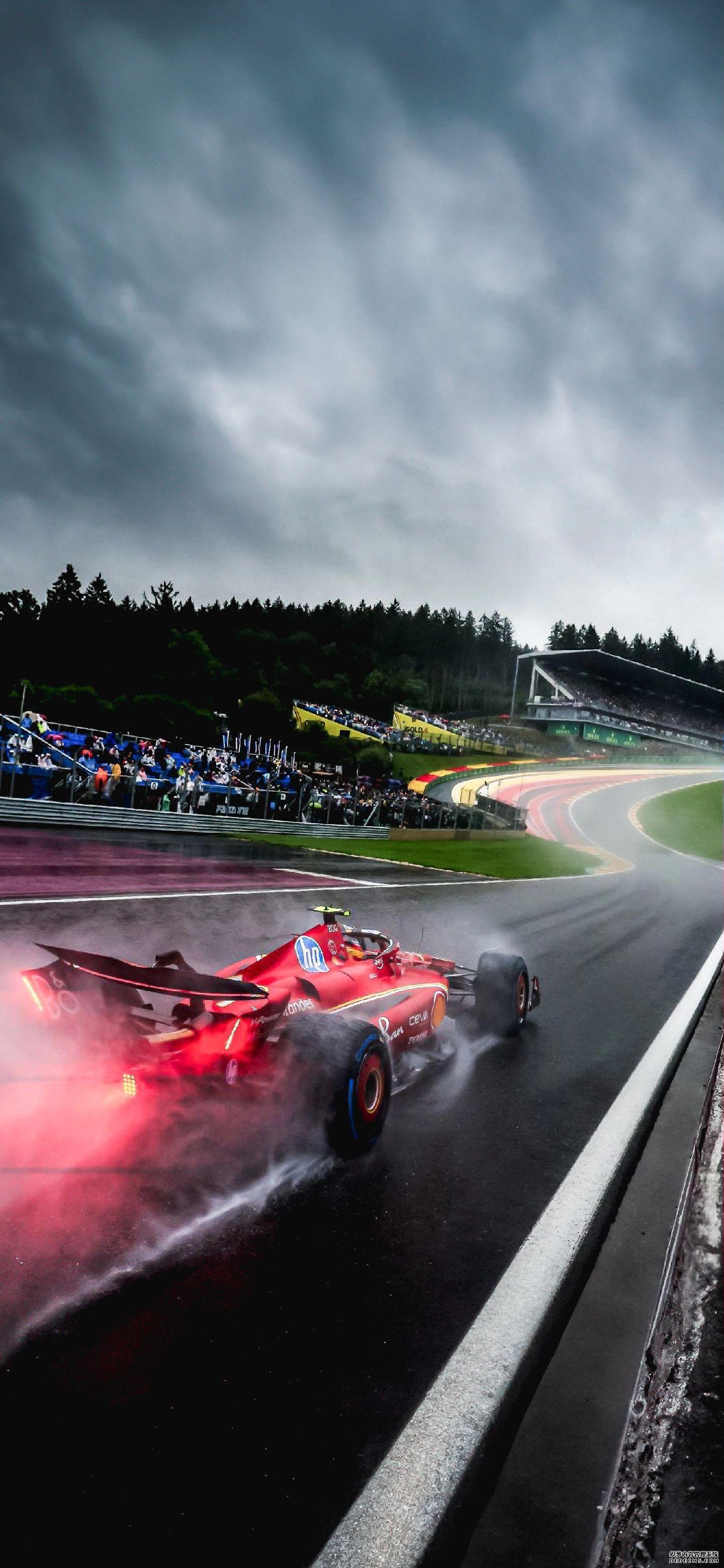 F1英国站排位赛 汉密尔顿夺得银石的杆位