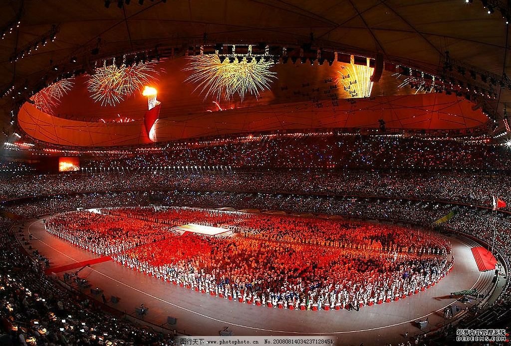 国风花游燃爆世锦赛 奥运冠军王芊懿：五千年文化给的底气！